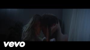 Flume - Never Be Like You (feat. Kai) (Video ufficiale e testo)