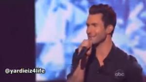 Maroon 5 Ft. Christina Aguilera - Moves Like Jagger/Stereo Hearts (AMA 2011)