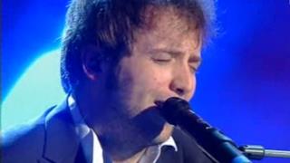 Rapahel Gualazzi - Follia d'amore (serata duetti di Sanremo Giovani 2011)