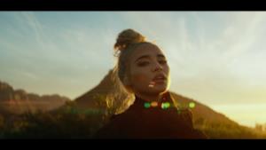 Yellow Claw - Love & War (feat. Yade Lauren) (Video ufficiale e testo)