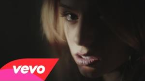 Cher Lloyd - Sirens (Video ufficiale e testo)