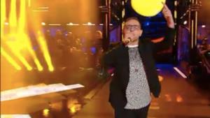 Sanremo 2014: Rocco Hunt - Nu juorno buono (video live)