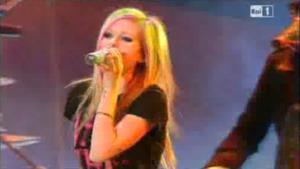 Avril Lavigne - What the hell (serata finale sanremo 2011)