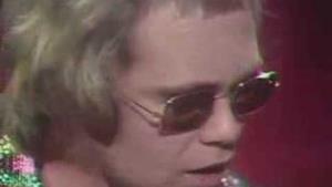 Elton John - Tiny Dancer (Video ufficiale e testo)