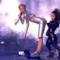 Miley Cyrus: twerking con nana agli MTV EMA 2013