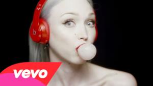 Ivy Levan - Biscuit (Video ufficiale e testo)