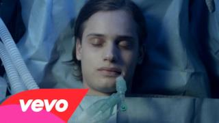 Avicii - Silhouettes (Video ufficiale e testo)