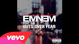 Eminem - Guts Over Fear ft. Sia (Video Lyrics ufficiale e testo)