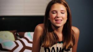 Nicole Westbrook - It's Thanksgiving (Video ufficiale e testo)