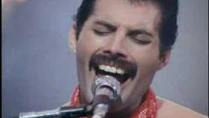 ► Queen - We are the champions (Live performance)