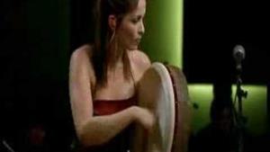 The Corrs - Toss The Feathers (Video ufficiale e testo)