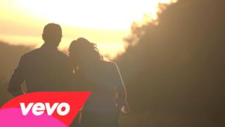 Tim McGraw - Meanwhile Back At Mama's (feat. Faith Hill) (Video ufficiale e testo)