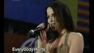 The Corrs - Everybody Hurts (Video ufficiale e testo)