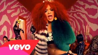 Rihanna - S&M (Video Ufficiale)