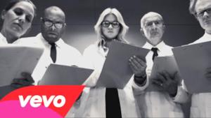 Kelly Clarkson - People Like Us (Video ufficiale, testo e traduzione)