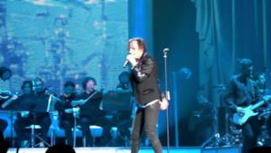Gianna Nannini a Roma (03.05.2011) - Nel blu dipinto di blu (Volare).MP4