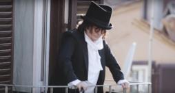 Renato Zero: il video di Rivoluzione, singolo estratto da Alt