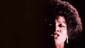 Gloria Gaynor - I Will Survive (video ufficiale, testo e traduzione)