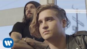 Ghost Town - Loner (Video ufficiale e testo)