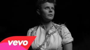 Röyksopp - Do it again (feat. Robyn) (Video ufficiale e testo)