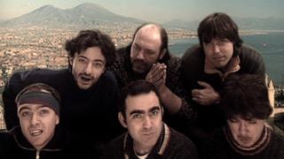 Elio e Le Storie Tese - La Canzone Mononota (video ufficiale e testo)