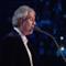 Andrea Bocelli canta Con te partirò agli MTV EMA 2015 (VIDEO)