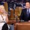Christina Aguilera imita le sue colleghe popstar da Jimmy Fallon (video)