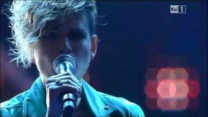 Emma Marrone Non è L' Inferno (sanremo 2012)