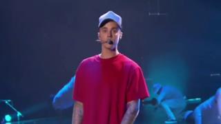 Justin Bieber agli EMA 2015 canta What Do You Mean? (VIDEO)