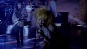 Cyndi Lauper - Boy Blue (Video ufficiale e testo)