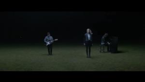 London Grammar - Nightcall (Video ufficiale e testo)