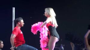 ► Britney Spears Lap Dance for Pauly D (live Montreal)