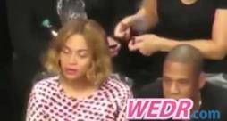 Beyoncé in trance allo stadio: è controllata dagli Illuminati?