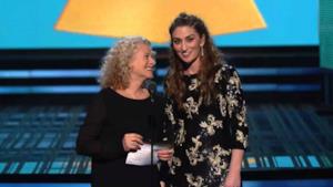 Lorde vince il premio per la canzone dell'anno ai Grammy 2014