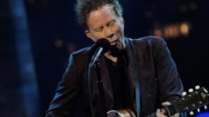 Tom Waits, l'inedito Take One Last Look presentato da David Letterman (video)