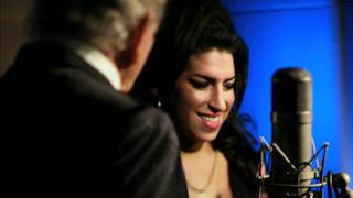 ► Tony Bennett Amy Winehouse - Body And Soul (full official video)