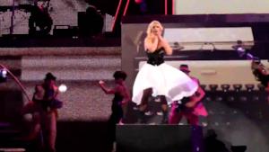 Britney Spears - If U Seek Amy (Femme Fatale Tour Sacramento)