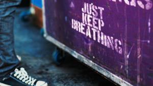 We The Kings - Just Keep Breathing (Lyric video ufficiale)