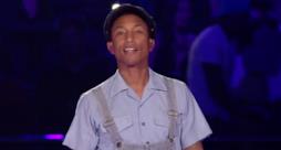 Pharrell Williams canta Freedom agli MTV EMA 2015 (VIDEO)