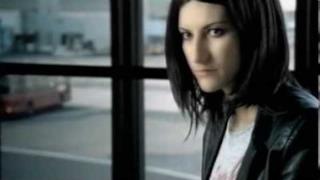 Laura Pausini - Una Storia Che Vale (Video ufficiale e testo)