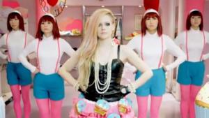 Avril Lavigne - Hello Kitty (video ufficiale)