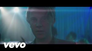 Tom Odell - Magnetised (Video ufficiale e testo)