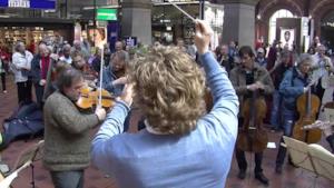 Copenhagen Philarmonic Orchestra - Flash mob in stazione