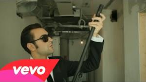 Marco Mengoni - In Un Giorno Qualunque (Video ufficiale e testo)