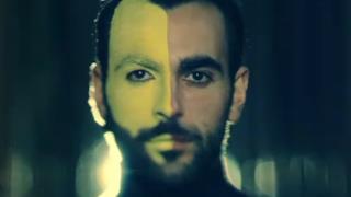 Marco Mengoni, un (p)atto d'amore nel video ufficiale di Esseri umani