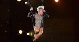 Pink - Try & Give me a reason (live Grammy 2014)
