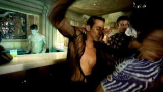 Ricky Martin - She Bangs (Video ufficiale e testo)