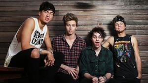 I 5SOS suonano la nuova canzone Permanent Vacation in concerto (video)