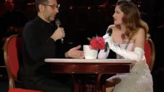 Laetitia Casta a Sanremo 2014 canta "Meraviglioso"