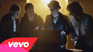 Fall Out Boy - The Phoenix (Video ufficiale e testo)